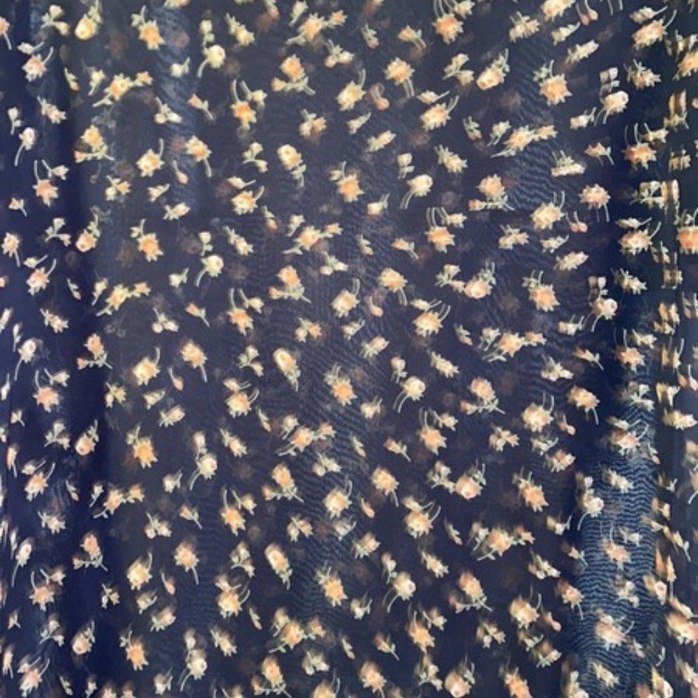 Robin K sheer tee M‎ - Picture 2 of 5
